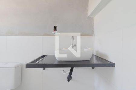 Casa à venda com 90m², 3 quartos e 2 vagasBanheiro  2