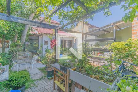 Casa à venda com 90m², 3 quartos e 2 vagasQuintal