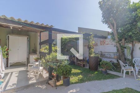 Casa à venda com 90m², 3 quartos e 2 vagasQuintal