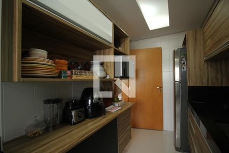 Apartamento à venda com 97m², 2 quartos e 2 vagasCozinha 