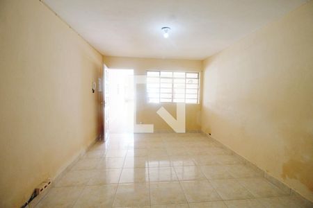 Sala  de casa de condomínio para alugar com 3 quartos, 97m² em Vila das Oliveiras, Taboão da Serra