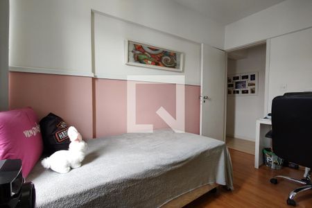 Apartamento à venda com 120m², 3 quartos e 1 vagaQuarto 2