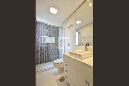 Apartamento à venda com 128m², 3 quartos e 2 vagasBanheiro 02