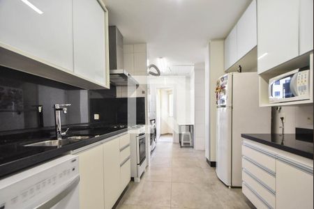 Apartamento à venda com 128m², 3 quartos e 2 vagasCozinha 