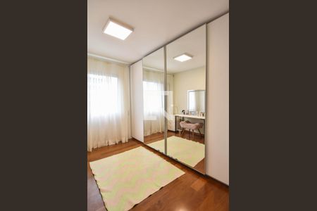 Apartamento à venda com 128m², 3 quartos e 2 vagasQuarto 02