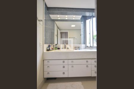 Apartamento à venda com 128m², 3 quartos e 2 vagasBanheiro Suíte 01