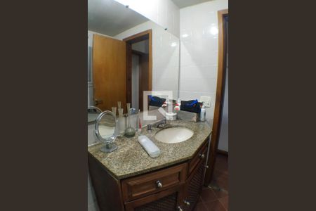 Apartamento à venda com 110m², 3 quartos e 1 vaga Apartamento à venda com 110m², 3 quartos e 1 vagaBanheiro