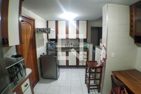Apartamento à venda com 110m², 3 quartos e 1 vaga Apartamento à venda com 110m², 3 quartos e 1 vagaCozinha