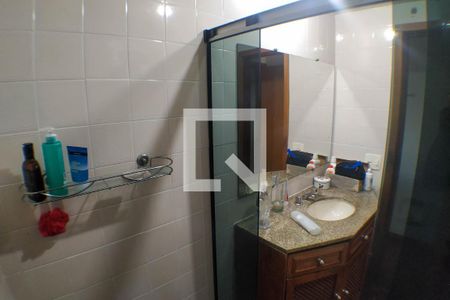 Apartamento à venda com 110m², 3 quartos e 1 vaga Apartamento à venda com 110m², 3 quartos e 1 vagaBanheiro