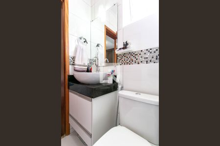 Banheiro da Suíte de casa à venda com 2 quartos, 65m² em Minaslândia (p Maio), Belo Horizonte