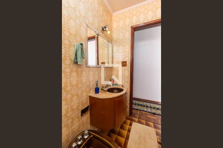 Casa à venda com 145m², 5 quartos e 2 vagasBanheiro