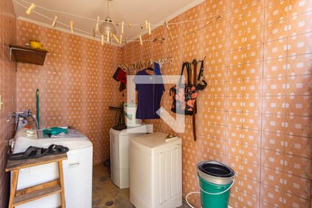 Casa à venda com 145m², 5 quartos e 2 vagasChurrasqueira e Área de Serviço