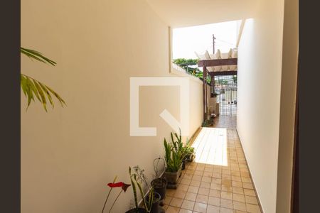 Casa à venda com 145m², 5 quartos e 2 vagasEntrada