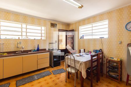 Casa à venda com 145m², 5 quartos e 2 vagasCozinha