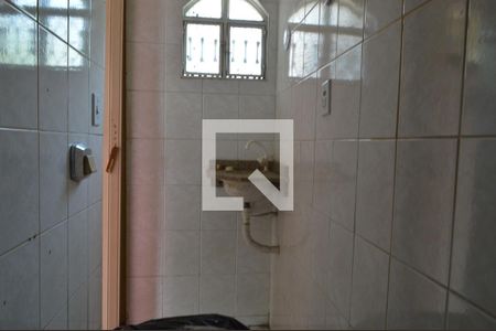 Casa de condomínio para alugar com 130m², 2 quartos e sem vagaBanheiro da Suíte