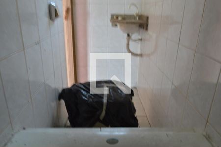 Casa de condomínio para alugar com 130m², 2 quartos e sem vagaBanheiro da Suíte