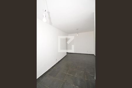 Sala de apartamento para alugar com 2 quartos, 50m² em Madureira, Rio de Janeiro