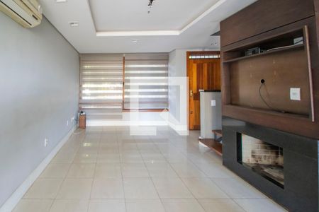Sala de casa à venda com 2 quartos, 150m² em Tristeza, Porto Alegre