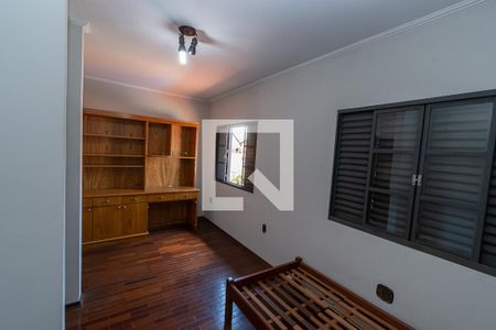 Casa à venda com 384m², 5 quartos e 4 vagasQuarto 2
