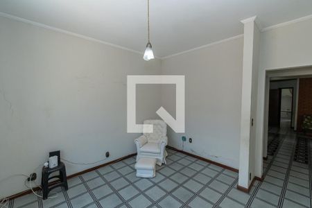 Casa à venda com 384m², 5 quartos e 4 vagasSala de TV