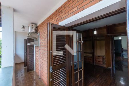 Casa à venda com 384m², 5 quartos e 4 vagasVaranda Suite 2