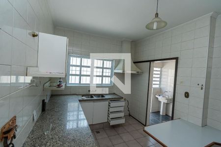 Casa à venda com 384m², 5 quartos e 4 vagasCozinha