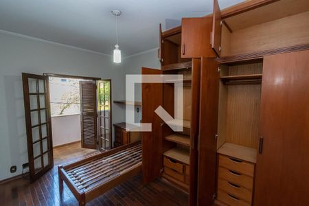 Casa à venda com 384m², 5 quartos e 4 vagasQuarto 1