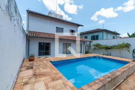 Casa à venda com 384m², 5 quartos e 4 vagasPiscina