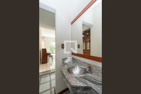 Casa à venda com 384m², 5 quartos e 4 vagasLavabo