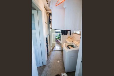 Apartamento à venda com 94m², 4 quartos e sem vagaLavanderia