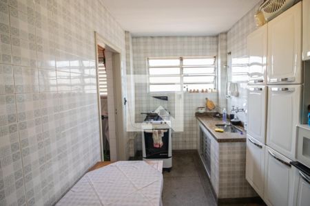 Apartamento à venda com 94m², 4 quartos e sem vagaCozinha