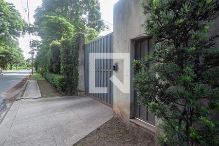 Casa à venda com 294m², 7 quartos e 8 vagasFachada