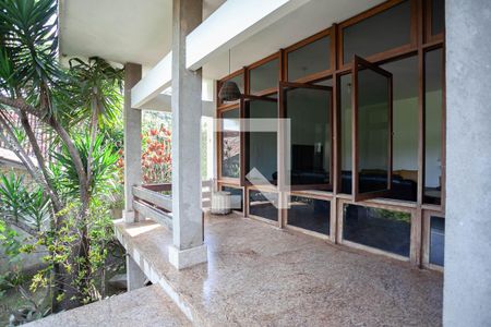 Casa à venda com 294m², 7 quartos e 8 vagasVaranda 