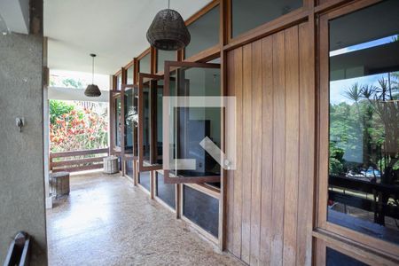 Casa à venda com 294m², 7 quartos e 8 vagasVaranda 