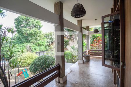 Casa à venda com 294m², 7 quartos e 8 vagasVaranda 