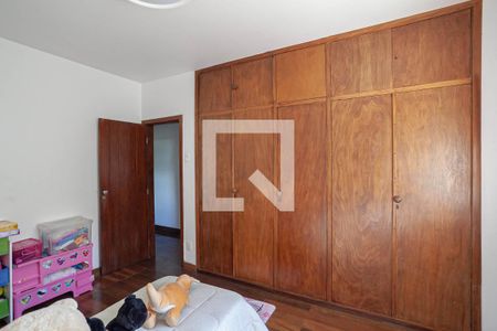 Casa à venda com 294m², 7 quartos e 8 vagasQuarto 2