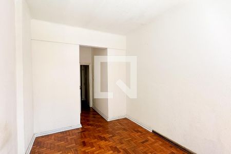 Quarto 01 de apartamento para alugar com 2 quartos, 81m² em Copacabana, Rio de Janeiro