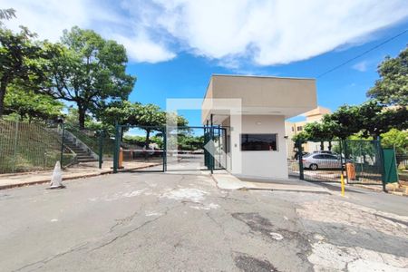 Apartamento para alugar com 77m², 3 quartos e 2 vagasFachada do condomínio 