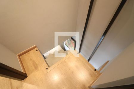 Apartamento à venda com 90m², 2 quartos e 1 vagaEscada