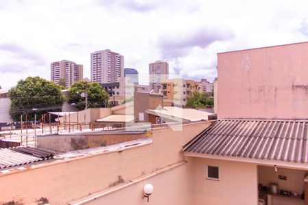 Casa para alugar com 280m², 4 quartos e 4 vagasQuarto 1 - Vista da Janela