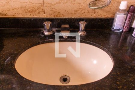 Casa para alugar com 280m², 4 quartos e 4 vagasBanheiro Social - Lavatório