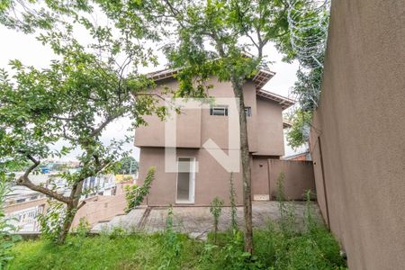 Casa para alugar com 127m², 3 quartos e 4 vagas Casa para alugar com 127m², 3 quartos e 4 vagasQuintal