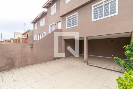 Casa para alugar com 127m², 3 quartos e 4 vagas Casa para alugar com 127m², 3 quartos e 4 vagasGaragem