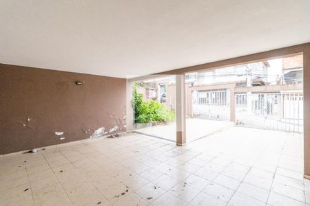 Casa para alugar com 127m², 3 quartos e 4 vagas Casa para alugar com 127m², 3 quartos e 4 vagasGaragem