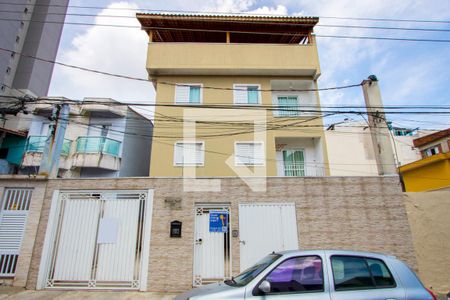 Apartamento para alugar com 46m², 2 quartos e 1 vaga Apartamento para alugar com 46m², 2 quartos e 1 vagaFachada