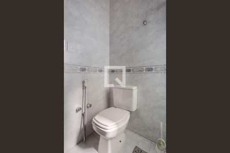 Apartamento para alugar com 90m², 2 quartos e 2 vagas Apartamento para alugar com 90m², 2 quartos e 2 vagasBanheiro