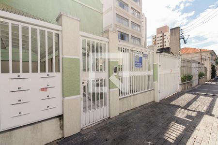 Casa de condomínio à venda com 130m², 3 quartos e 2 vagas Casa de condomínio à venda com 130m², 3 quartos e 2 vagasFachada
