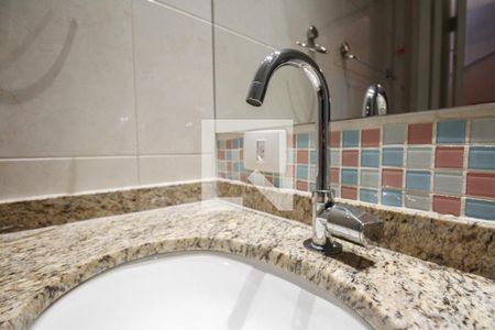 Casa de condomínio à venda com 130m², 3 quartos e 2 vagas Casa de condomínio à venda com 130m², 3 quartos e 2 vagasBanheiro Social