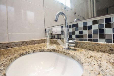 Casa de condomínio à venda com 130m², 3 quartos e 2 vagas Casa de condomínio à venda com 130m², 3 quartos e 2 vagasBanheiro Suíte