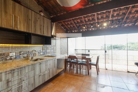 Casa de condomínio à venda com 130m², 3 quartos e 2 vagas Casa de condomínio à venda com 130m², 3 quartos e 2 vagasEspaço Gourmet - Churrasqueira